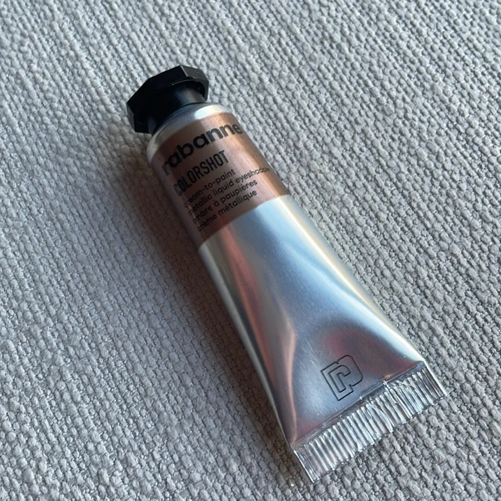 Rabanne Eyephoria Colorshot Metallic Liquid Eyeshadow in 62 Meteor Light -0.3 oz